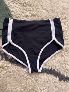 L Space Black stripped bikini bottoms boy short